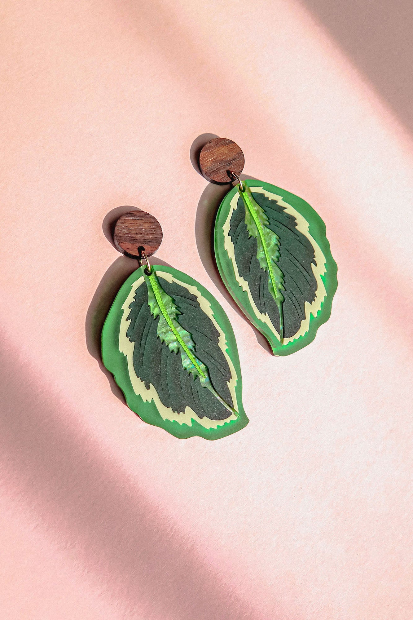 Calathea Medallion Earrings - Green - DORUZOVA